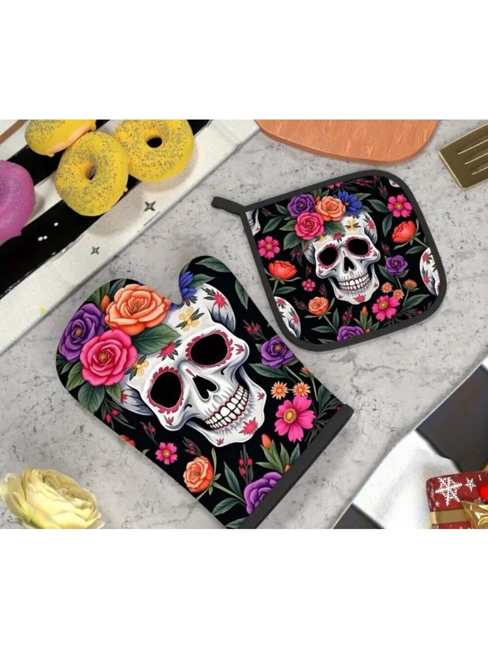 New - 2pcs Floral Skull - Oven Mitts and Pot
Holders Set